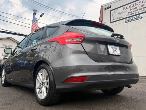 Used 2016 Ford Focus SE FWD image 8