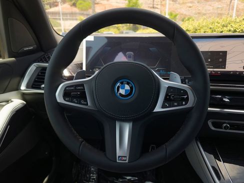 New 2026 BMW X5 xDrive50e w/ M Sport Package AWD/4WD image 15