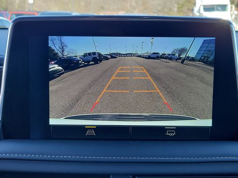 Used 2024 Chevrolet Tahoe Premier image 16