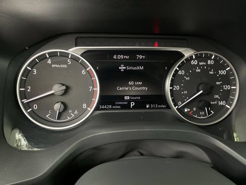 Used 2025 Nissan Rogue SV FWD image 33