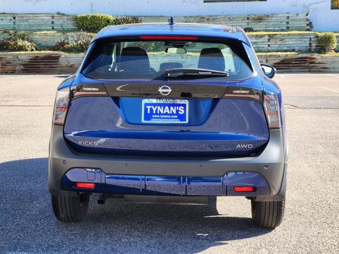 Certified 2025 Nissan Kicks S image 4