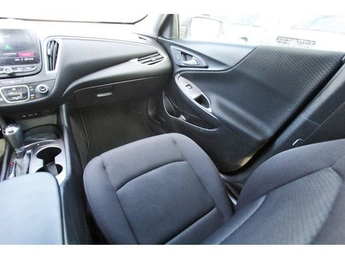 Used 2019 Chevrolet Malibu LS w/ LPO, Convenience Package 2 FWD image 12
