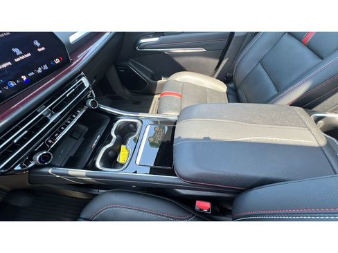 Certified 2024 Chevrolet Traverse RS w/ LPO, Floor Liner Package AWD/4WD image 20