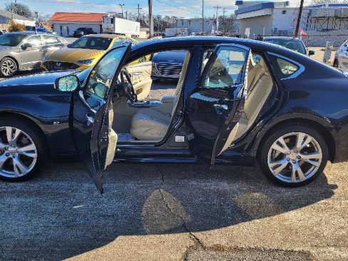 Used 2015 INFINITI Q70 3.7 w/ Technology Package image 20
