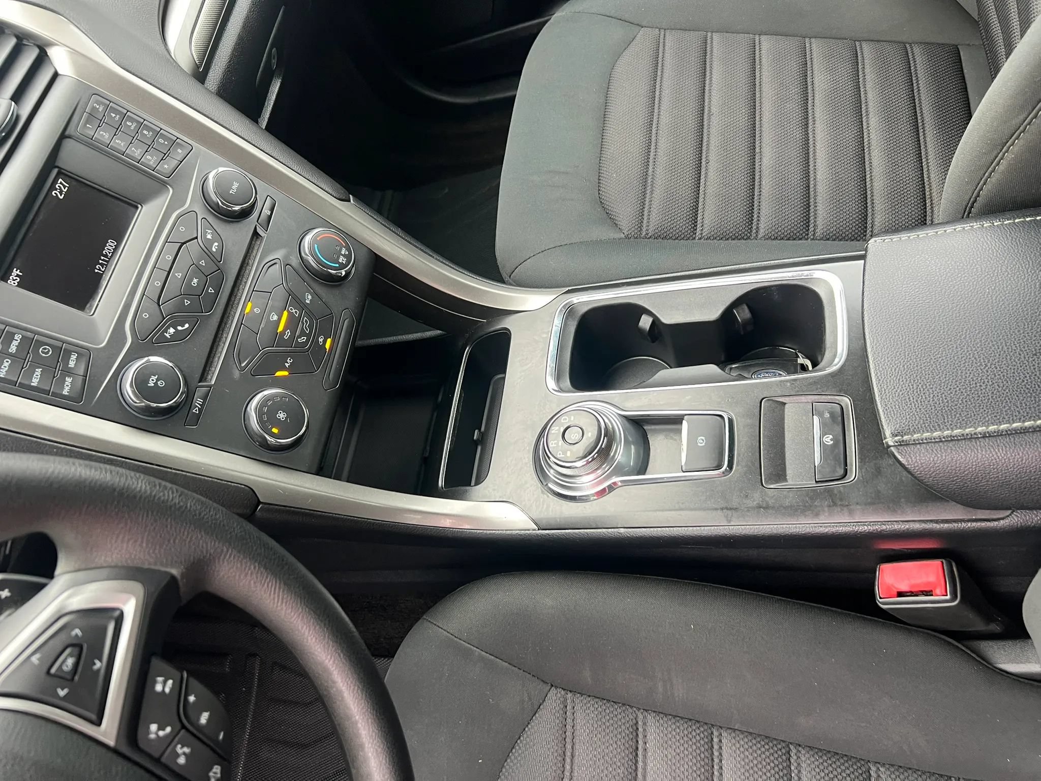 Used 2018 Ford Fusion SE FWD image 25