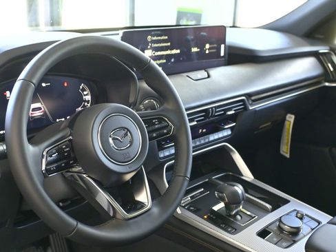 New 2025 MAZDA CX-90 Plug-In Hybrid w/ Premium Plus image 19