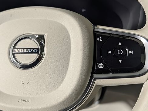 Used 2024 Volvo XC60 B5 Ultimate w/ Climate Package AWD/4WD image 32