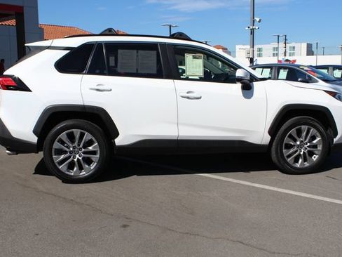 Certified 2020 Toyota RAV4 XLE Premium w/ Carpet Mat Package FWD image 18