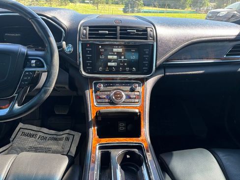 Used 2018 Lincoln Continental Reserve w/ Technology Package AWD/4WD image 29
