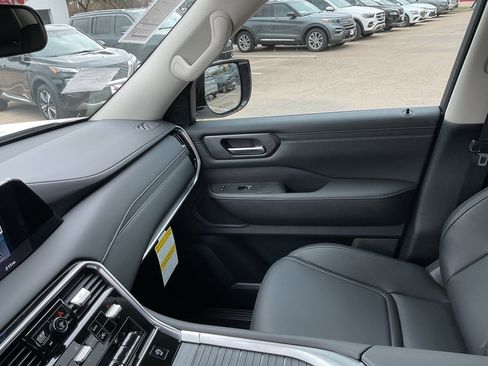 New 2026 Nissan Armada SV image 41