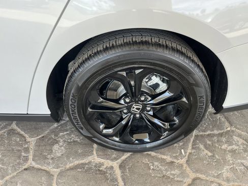 Used 2025 Honda Accord SE image 23