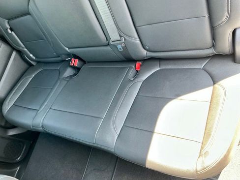Used 2021 GMC Sierra 1500 SLT AWD/4WD image 30