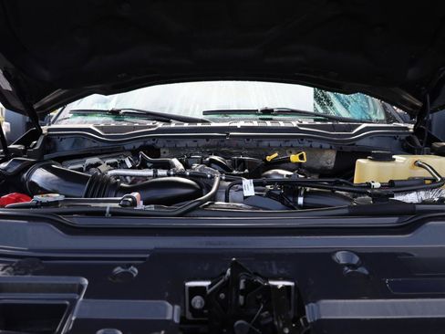 Used 2018 Ford F250 Lariat w/ Lariat Value Package AWD/4WD image 19