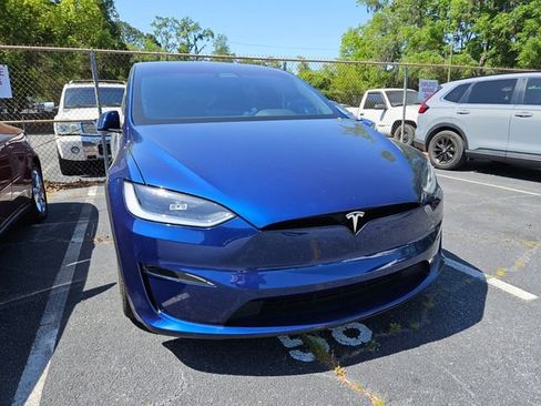 Used 2024 Tesla Model X image 4