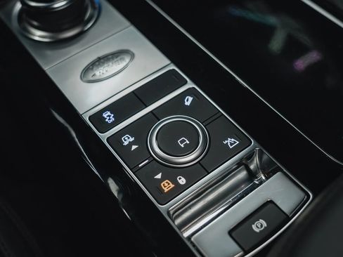 Used 2019 Land Rover Range Rover Supercharged image 57