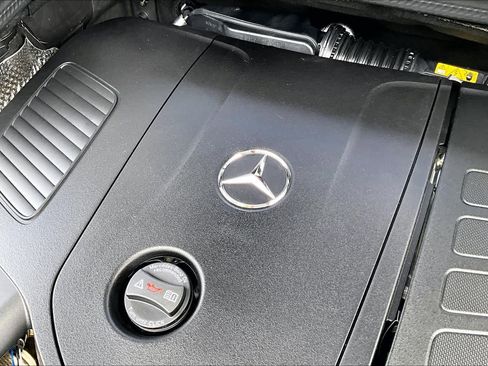 Used 2025 Mercedes-Benz GLE 450e 4MATIC image 33