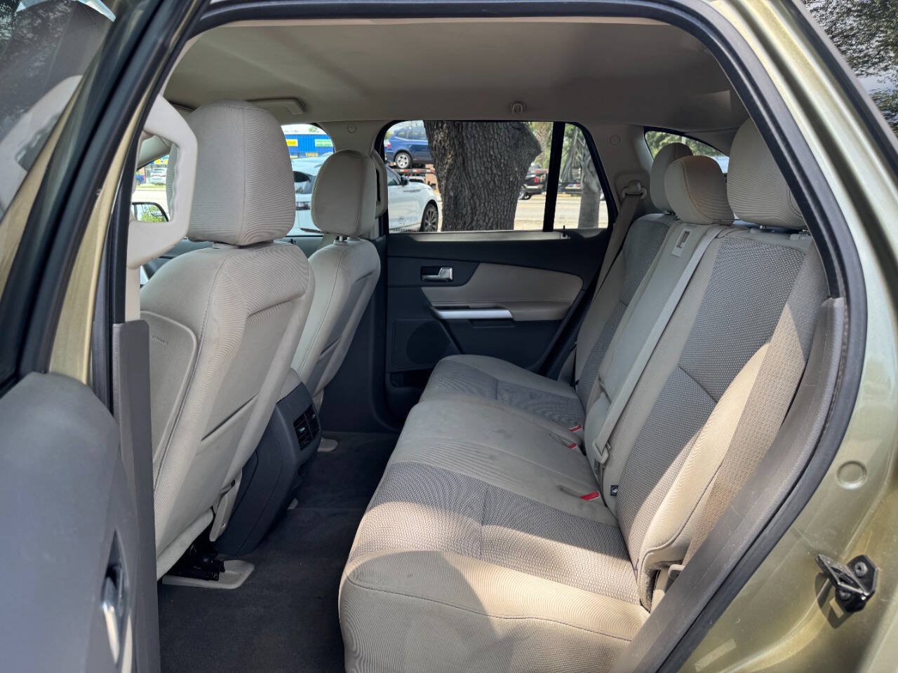 Used 2013 Ford Edge SEL FWD image 12