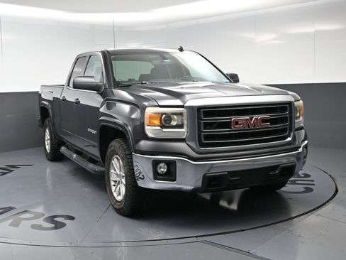 Used 2014 GMC Sierra 1500 SLE w/ SLE Value Package AWD/4WD image 3