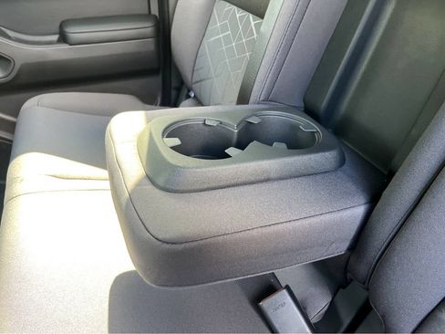 Used 2025 Nissan Frontier SV RWD image 29