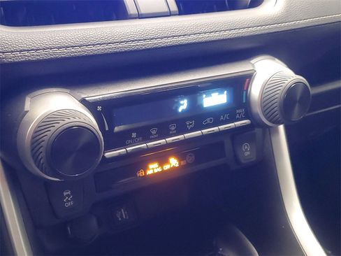 Certified 2024 Toyota RAV4 LE image 27