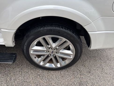 Used 2017 Ford Expedition EL Platinum RWD image 27