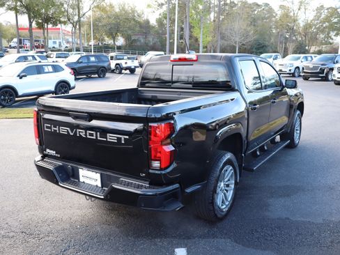 Used 2024 Chevrolet Colorado LT w/ LT Convenience Package III image 3