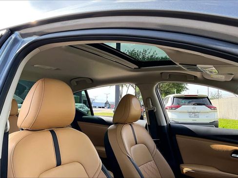 Certified 2025 Nissan Sentra SV w/ SV Premium Package image 13