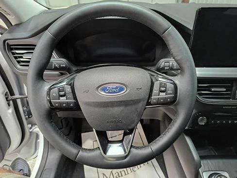 Certified 2023 Ford Escape Platinum AWD/4WD image 24