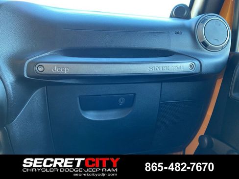 Used 2012 Jeep Wrangler Sport AWD/4WD image 21
