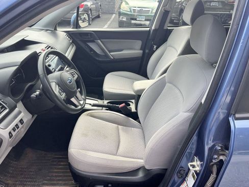 Used 2017 Subaru Forester 2.5i Premium AWD/4WD image 12