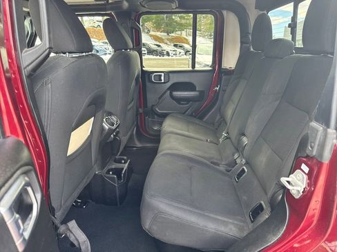 Used 2022 Jeep Gladiator Sport image 23