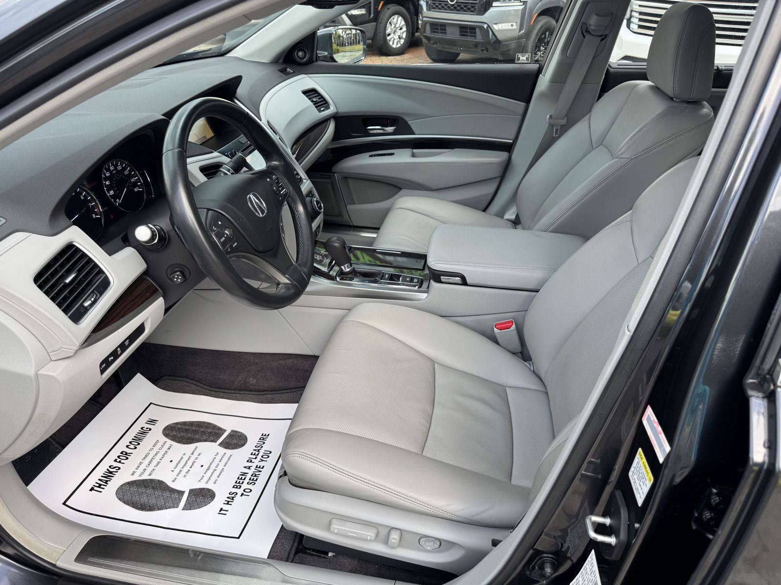 Used 2014 Acura RLX w/ Advance Package FWD image 2