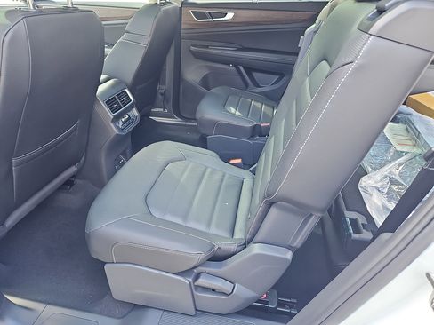 New 2026 Volkswagen Atlas SEL image 21