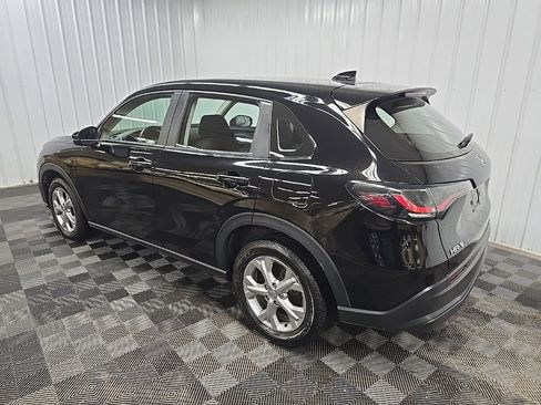 Used 2023 Honda HR-V LX image 9