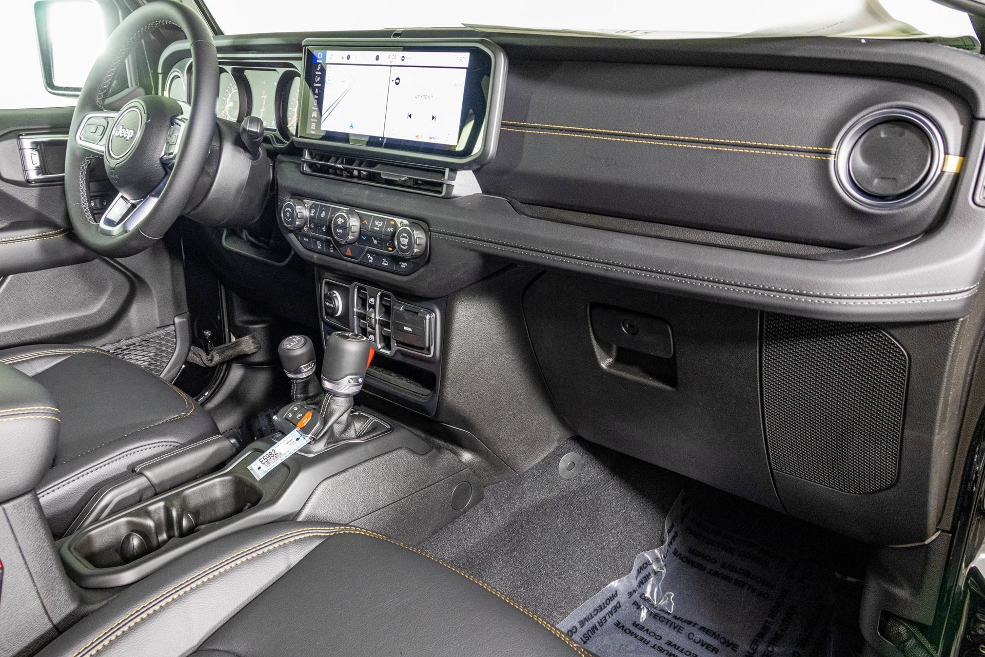 New 2027 Jeep Wrangler Unlimited Sahara AWD/4WD image 41