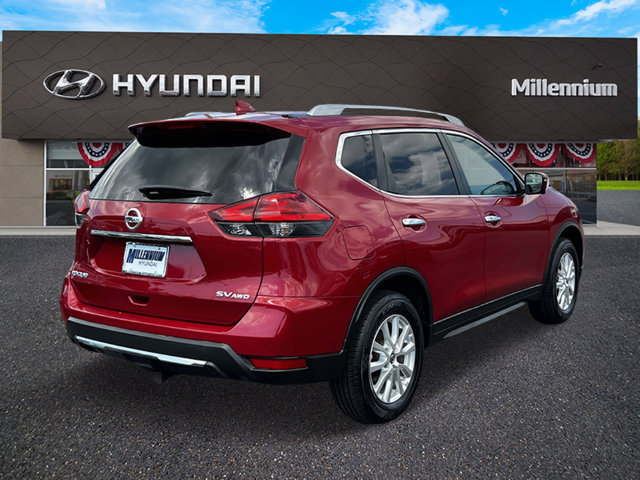 Used 2017 Nissan Rogue SV AWD/4WD image 6
