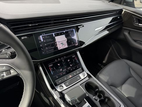 Used 2025 Audi Q8 Premium w/ Convenience Package image 17