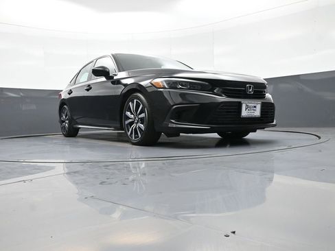Certified 2023 Honda Civic EX image 27