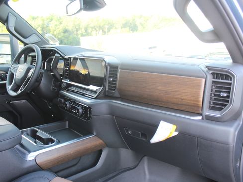 New 2026 Chevrolet Silverado 2500 High Country AWD/4WD image 14