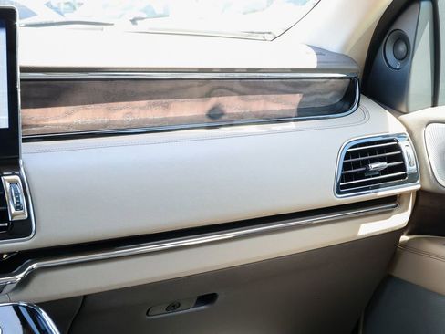 Used 2023 Lincoln Navigator L Reserve AWD/4WD image 52