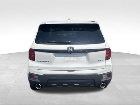 Used 2024 Honda Passport EX-L image 3