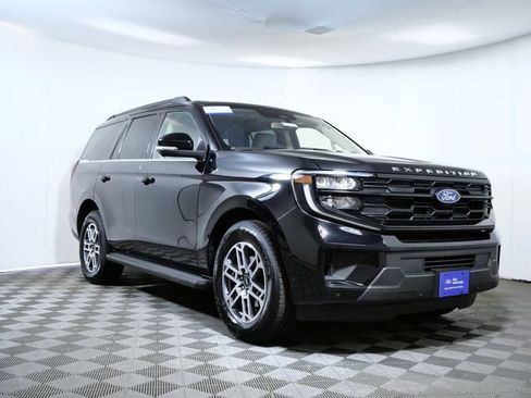 Used 2025 Ford Expedition Active AWD/4WD image 1