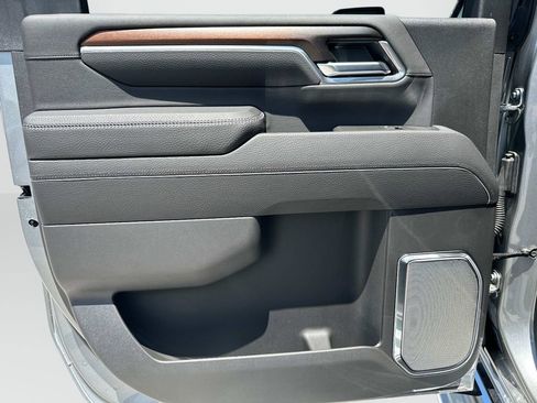 New 2025 GMC Sierra 2500 Denali w/ Denali Reserve Package image 15