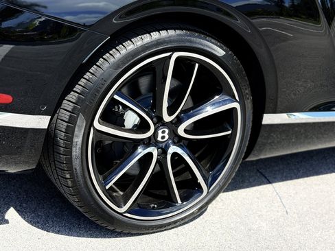 Used 2024 Bentley Continental GT V8 AWD/4WD image 15