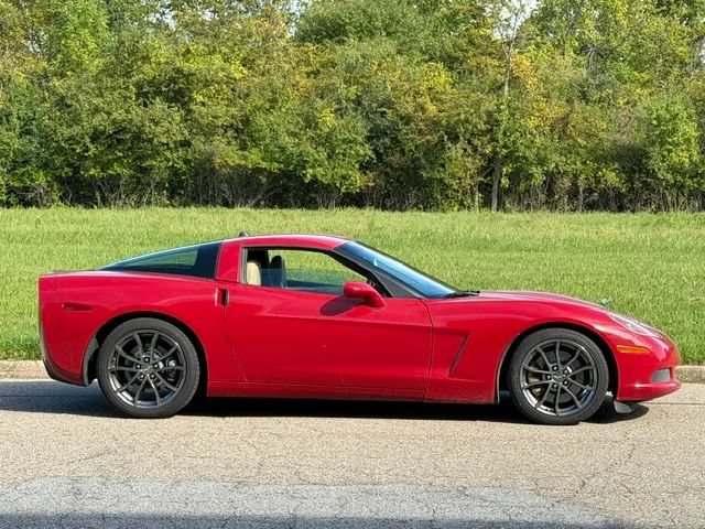 Used 2005 Chevrolet Corvette Coupe w/ Preferred Equipment Group RWD image 39