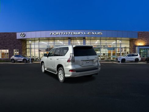 Used 2017 Lexus GX 460 Premium image 23