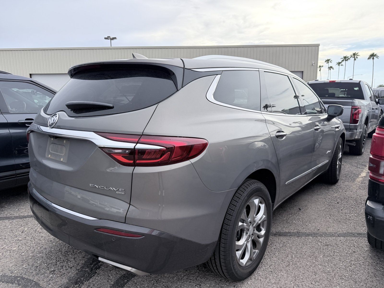 Used 2019 Buick Enclave Avenir w/ Avenir Technology Package AWD/4WD image 4