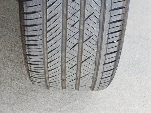 Certified 2024 Chevrolet Trax RS w/ Sunroof Package image 12