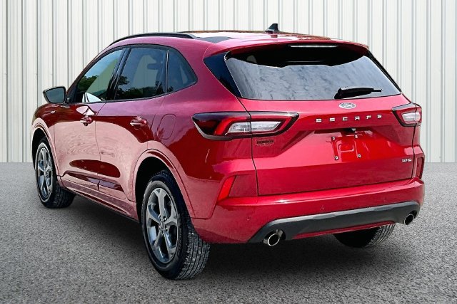 Used 2024 Ford Escape ST-Line w/ Tech Pack #1 AWD/4WD image 9