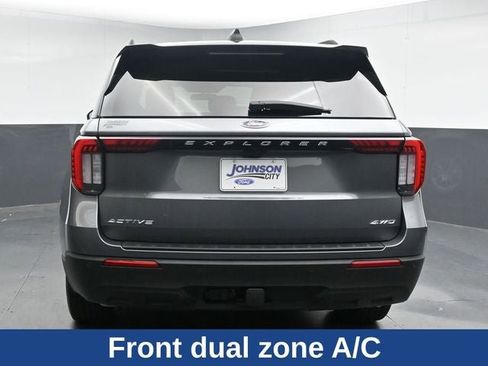 Certified 2025 Ford Explorer Active AWD/4WD image 10